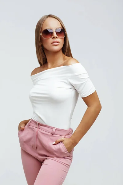 Fashion Portrait Young Woman Sunglasses — Stock Photo, Image