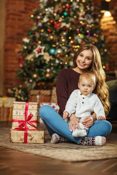 Bella Madre Con Suo Bambino Figlio Festa Natale — Foto Stock