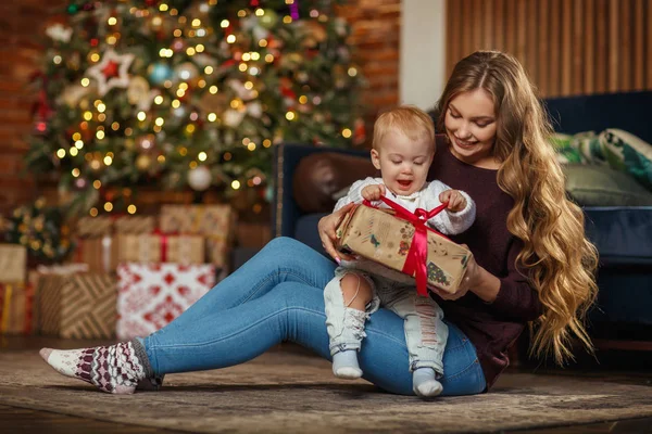 Bella Madre Con Suo Bambino Figlio Festa Natale — Foto Stock