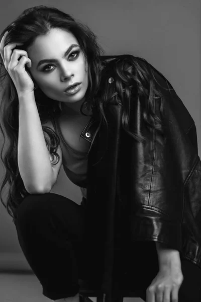 Young Beautiful Woman Black Jacket — Stock Photo, Image