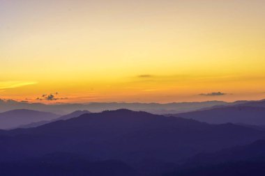Gün batımı Doi Chang Mub, Mae Fa Luang, Chiang Rai, Tayland 
