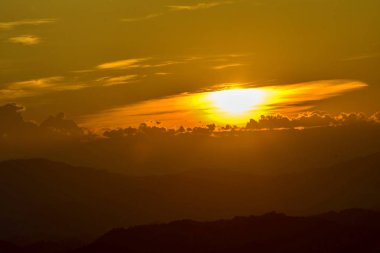 Gün batımı Doi Chang Mub, Mae Fa Luang, Chiang Rai, Tayland