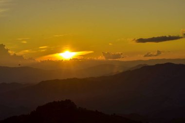 Gün batımı Doi Chang Mub, Mae Fa Luang, Chiang Rai, Tayland