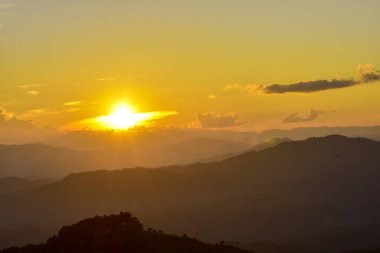 Gün batımı Doi Chang Mub, Mae Fa Luang, Chiang Rai, Tayland