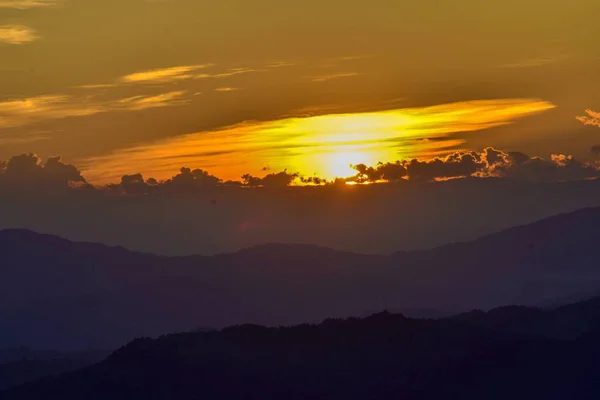 Gün Batımı Doi Chang Mub Mae Luang Chiang Rai Tayland — Stok fotoğraf