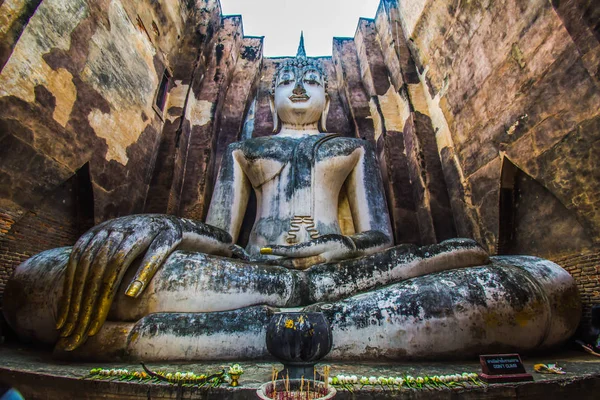 Sukhothai Historischer Park Thailändischer Reisender Mit Uralter Buddha Statue Wat — Stockfoto