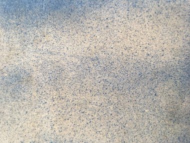 Beyaz duvar arkaplanına mavi suluboya el çizimi için yaratıcı soyut tasarım şablonu