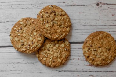 yulafezmesi kurabiye masada yatıyordu