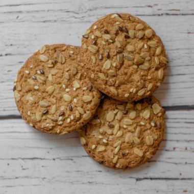 yulafezmesi kurabiye masada yatıyordu