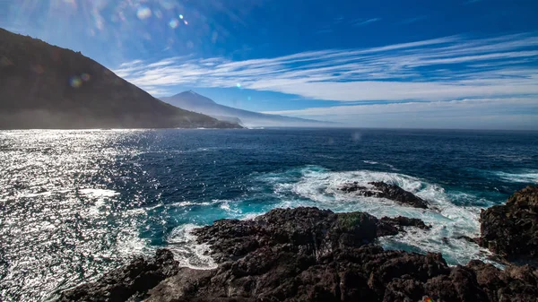 Ver uitzicht over de kust van Tenerife met Teide — Stockfoto