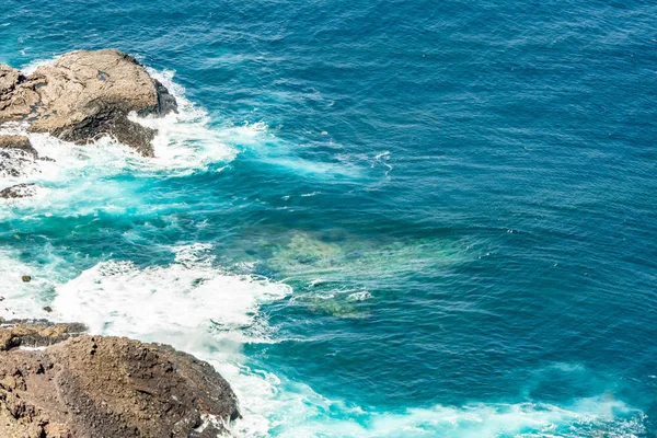 テネリフェ島の岩が多い海岸の詳細画像 — ストック写真