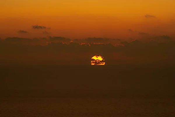 Traumhafter Sonnenuntergang über den Kanarischen Inseln im Atlantik — Stockfoto