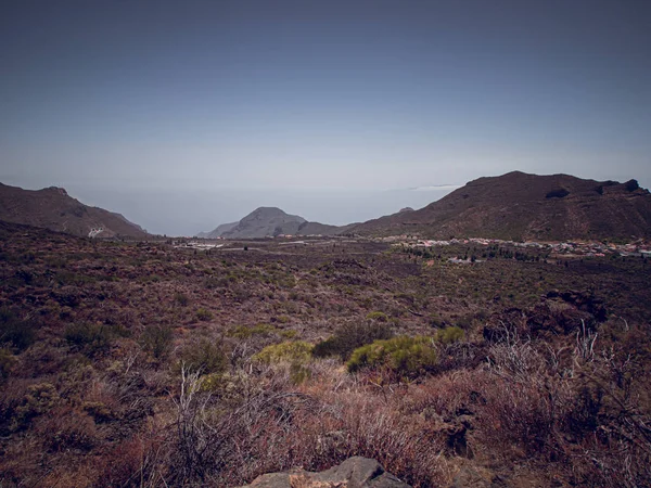 Tiefer Blick auf den Atlantik und die Nachbarinsel — Stockfoto