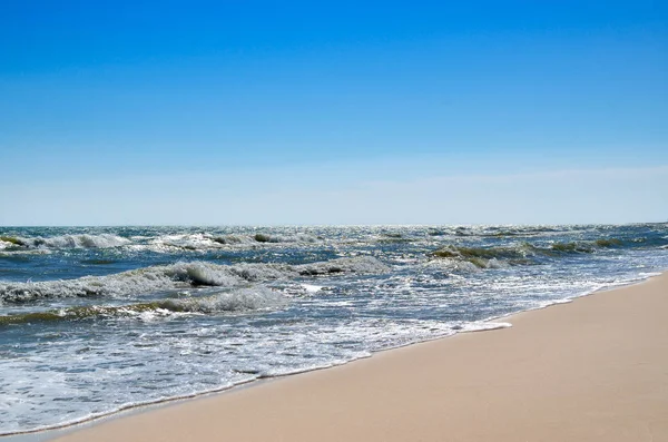 Las Olas Del Mar Lavaron Playa Limpia Hecha Conchas Paisaje — Foto de Stock