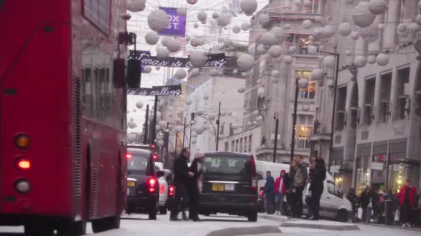 Оксфорд-стріт, Лондон, Англія — стокове відео