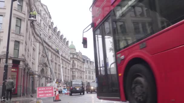 Tráfico en Londres — Vídeo de stock
