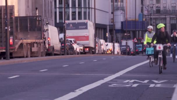 Verkehr in London — Stockvideo