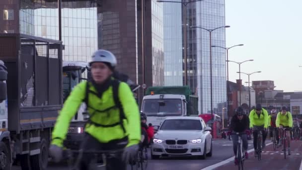 Trafik i london — Stockvideo