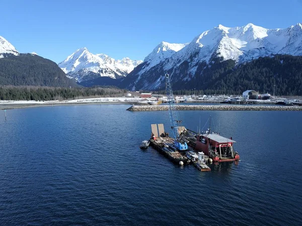 Έργο Σκάφος Εισέρχονται Λιμάνι Στην Αλάσκα — Φωτογραφία Αρχείου