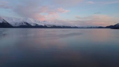 Akşam kış gelgit manzarası Alaska