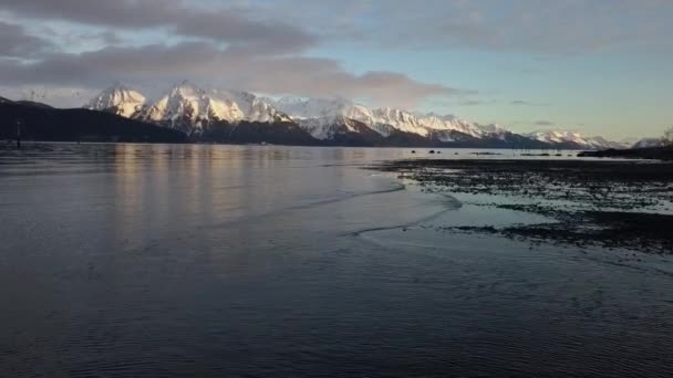 Atemberaubende Abendausblicke Auf Die Winterflut Alaska — Stockvideo