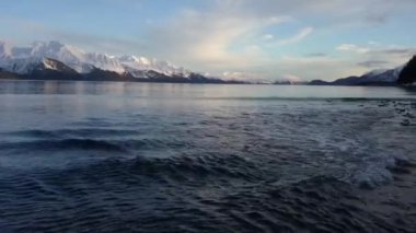 Akşam kış gelgit manzarası Alaska