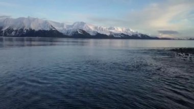 Akşam kış gelgit manzarası Alaska