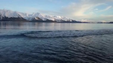 Akşam kış gelgit manzarası Alaska