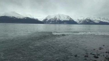 Şelaleler ve Seward, Alaska dışında gelgit etkinliği
