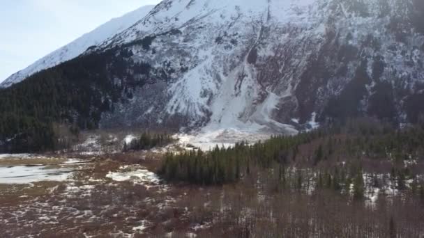 Erkundung Einer Lawine Der Alaska — Stockvideo