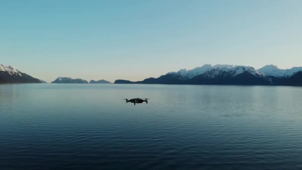 Het Maken Van Een Video Van Mijn Vrouw Drone Vlucht — Stockvideo