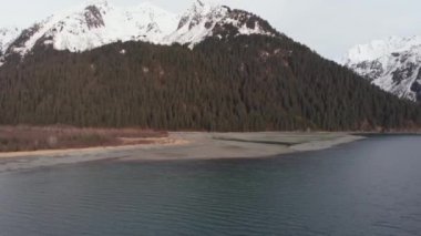 Güzel gün batımı ve Alaska plaj manzaraları 