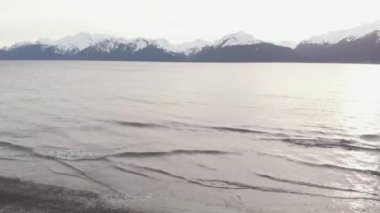 Güzel gün batımı ve Alaska plaj manzaraları 
