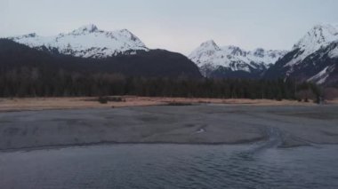 Alaska akşam plaj manzaraları 