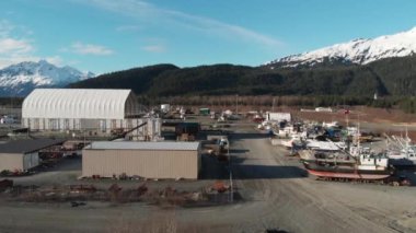 Seward Alaska yakınında güzel bahar manzarası 
