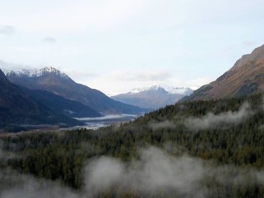 Seward Alaska 'dan yaz saati görünümleri 