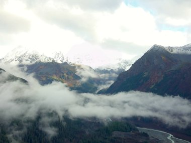 Seward Alaska 'dan yaz saati görünümleri 