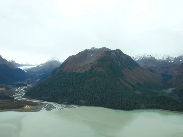 Seward Alaska 'dan yaz saati görünümleri 