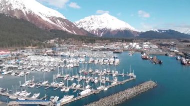 Küçük balıkçı teknesi kiralama turistler bizim balıkçılık ve görme ve meşgul Seward Alaska tekne limanı alarak