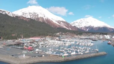 Küçük balıkçı teknesi kiralama turistler bizim balıkçılık ve görme ve meşgul Seward Alaska tekne limanı alarak