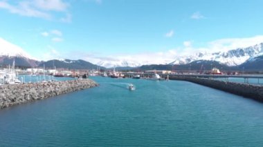 Küçük balıkçı teknesi kiralama turistler bizim balıkçılık ve görme ve meşgul Seward Alaska tekne limanı alarak