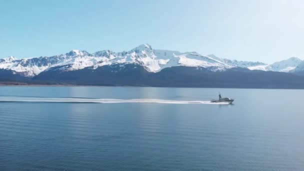 復活湾とアラスカのスワードボート港のボート — ストック動画