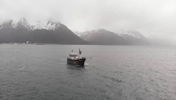 Barche Lavoro Acqua Alaska — Foto Stock