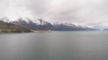 Seward Alaska'da Diriliş körfezi 