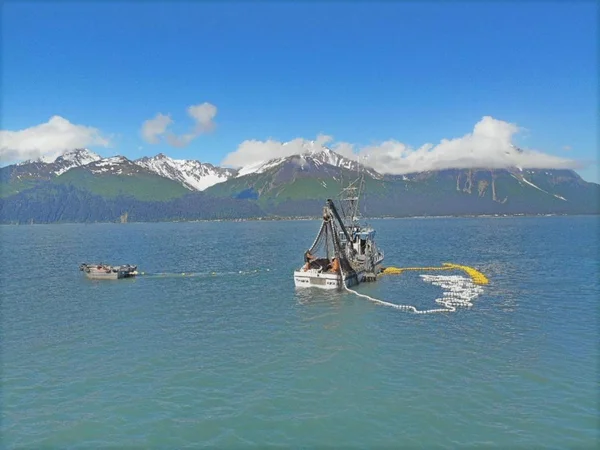 Alaska somon gerekçesiyle ticari balıkçı tekneleri 