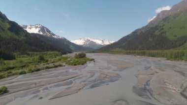 Alaska'nın Chugach dağlarından manzaralar