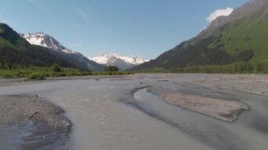 Alaska'nın Chugach dağlarından manzaralar