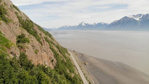 Alaska'dan yaz manzarası 
