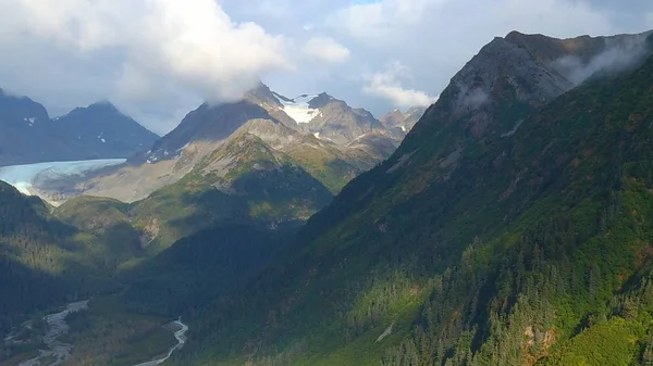 Seward, Alaska ve çevresinin doğal manzarası