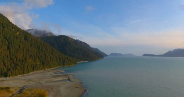 Alaska'dan dağ manzarası 